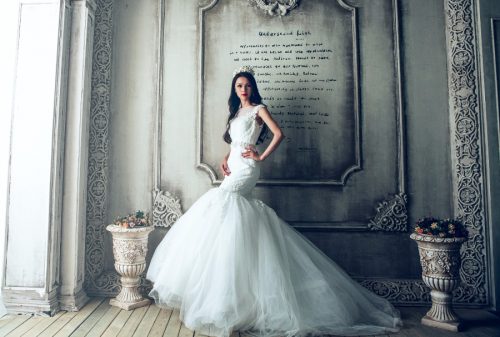 wedding-dresses-1485984_1920