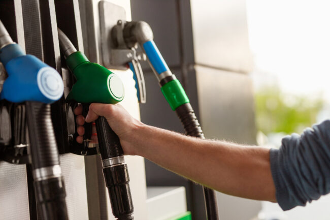 couples can help each other save money on gas