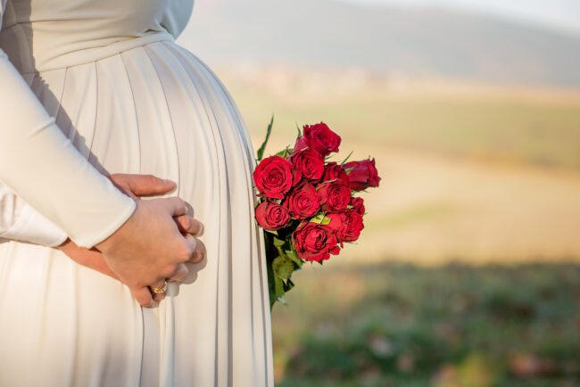 pregnant wedding