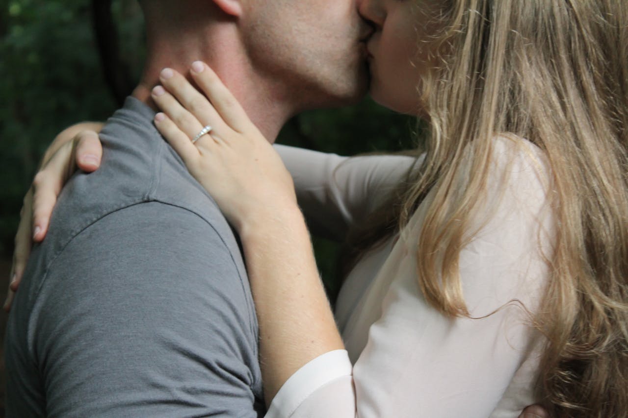 Romantic gestures that annoy your partner
